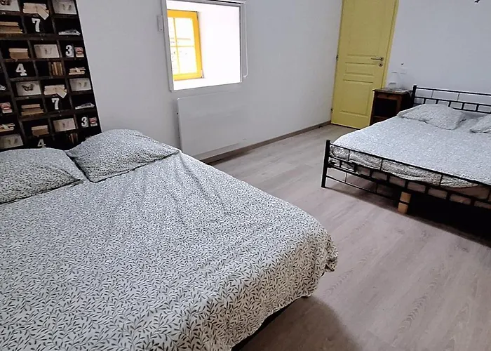 Belle Maison Renovee Au Calme, 3 *