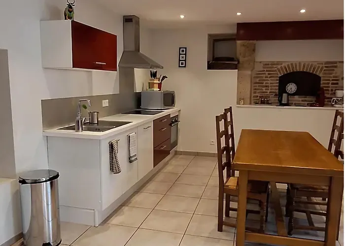 Belle Maison Renovee Au Calme, 3