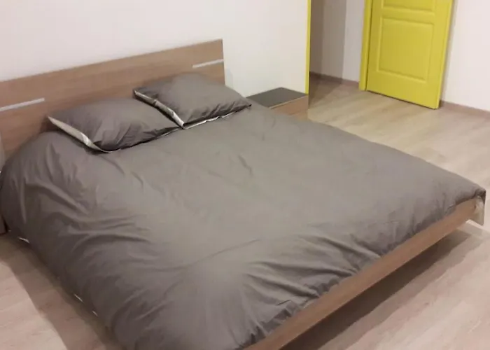 Belle Maison Renovee Au Calme, 3 *